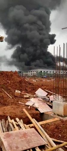 宁乡建厂房起火事件的相关图片